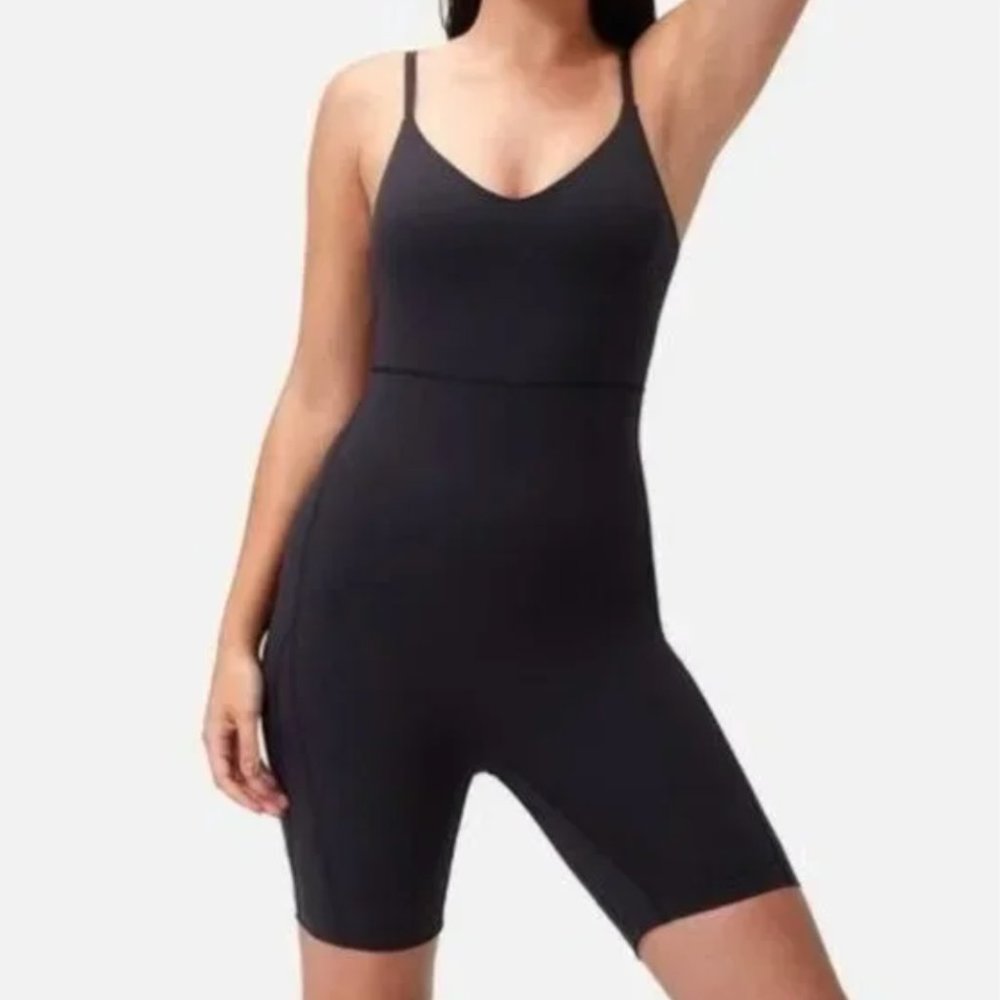 Outdoor Voices Zoom 8" Bodysuit Black | Size M